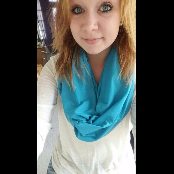 Meet your Posher, Adriana - Picture 1 of 1