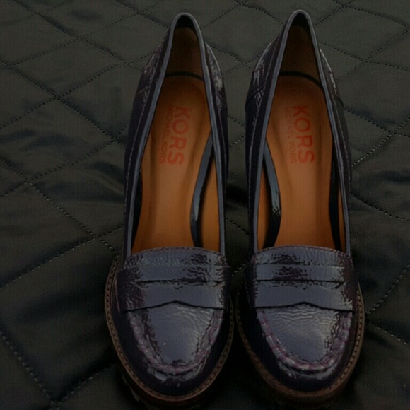 Superb condition patent leather plum purple heels. - Picture 4 of 4