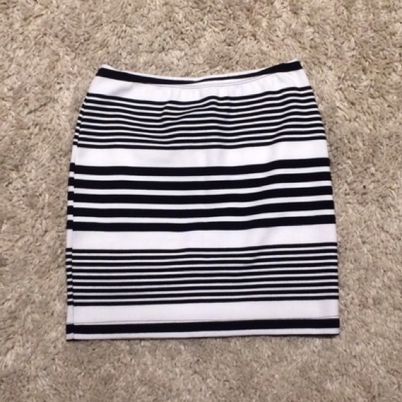 💙striped ponte mini skirt💙