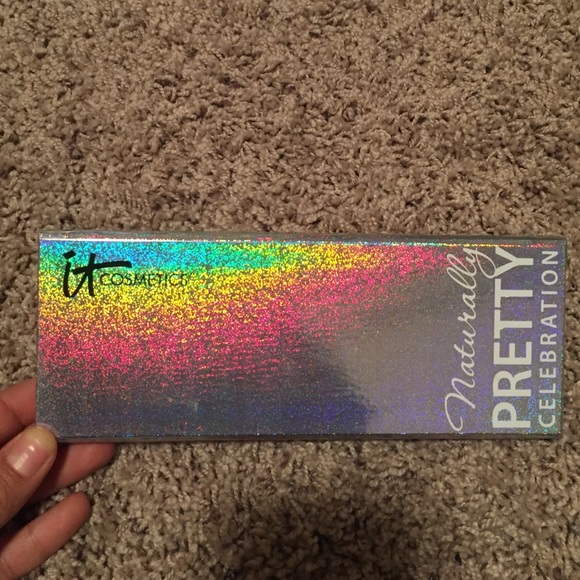 IT Cosmetics naturally pretty celebration palette - Picture 2 of 4