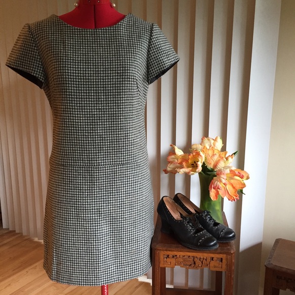 chic houndstooth dress