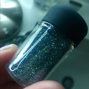 MAC pale mint glitter