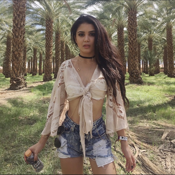 💕✌️MEET YOUR SELLER ✌️💕 - Picture 4 of 4