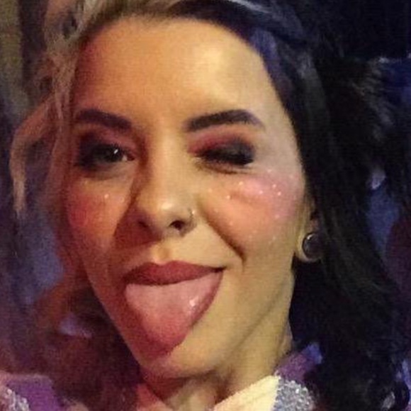 Meet your Posher, Zoie