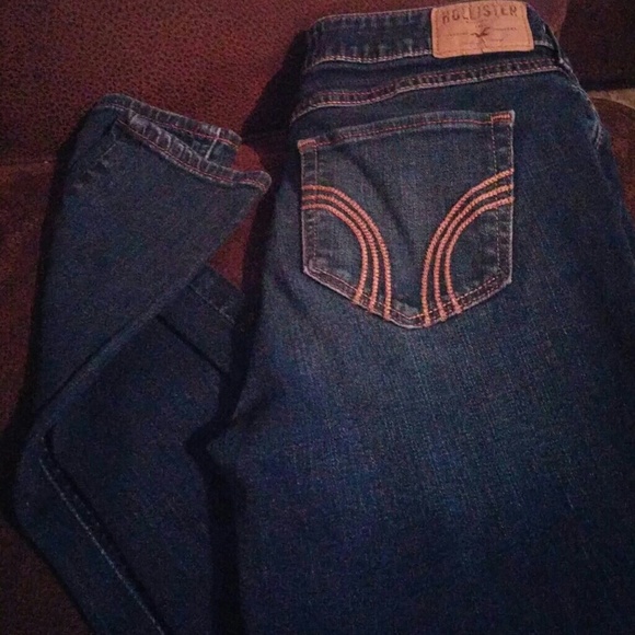 Hollister Hi-Waisted skinny Jean