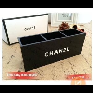 Black acrylic make up organizer