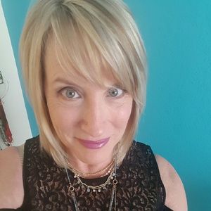 Meet your Posher, Pamela