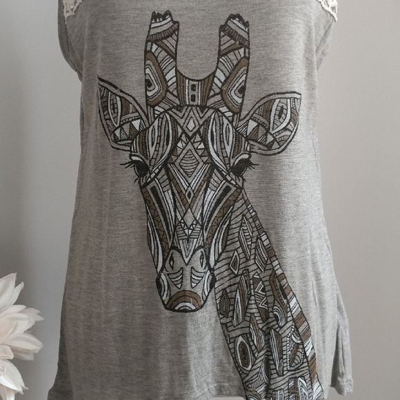 🎉HP🎉Graphic Tank - Picture 3 of 3