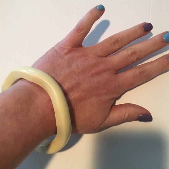Ivory bangle - Picture 2 of 2