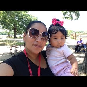 Meet your Posher, Noemi
