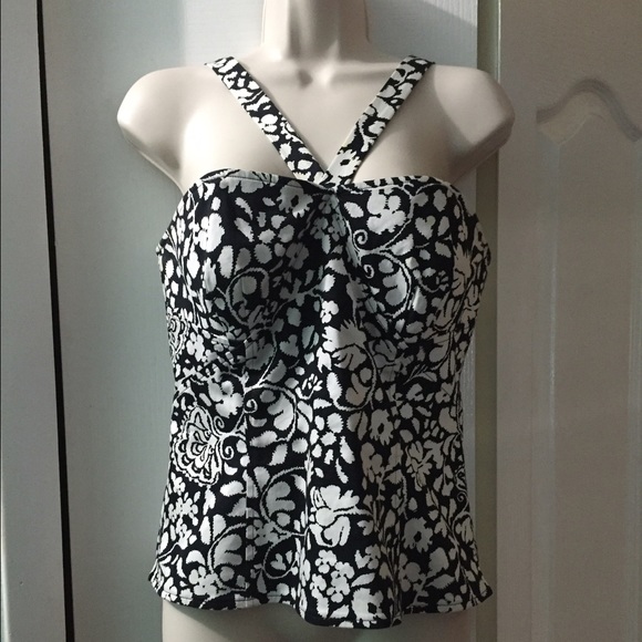 White House Black Market top