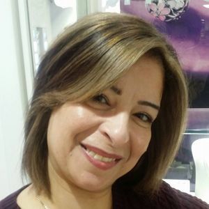 Meet your Posher, Amira