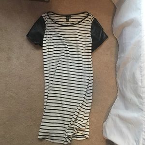 Windsor T shirt dress