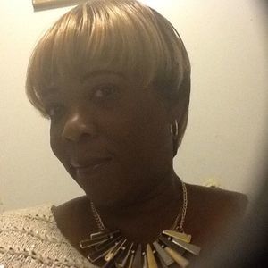 Meet your Posher, Marcia