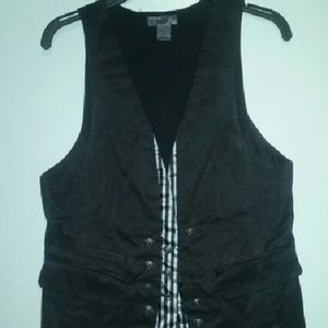 Fashionable Vest with studs