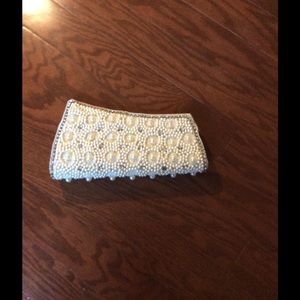 Pearl clutch