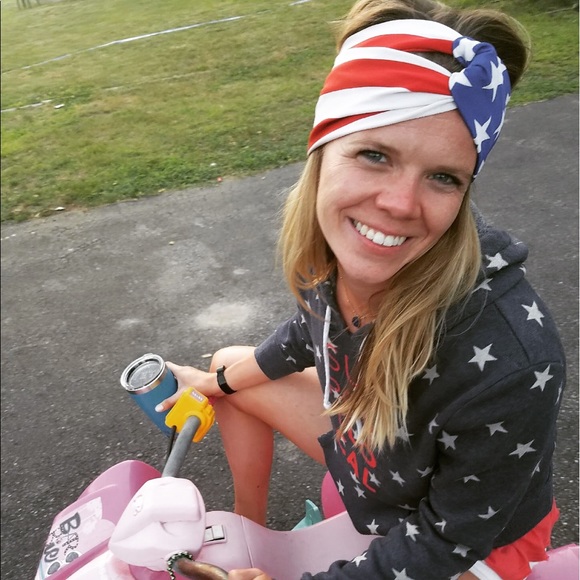 Teresa Louise @theoffpricecloset - Picture 2 of 4