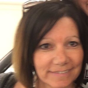 Meet your Posher, Carrie