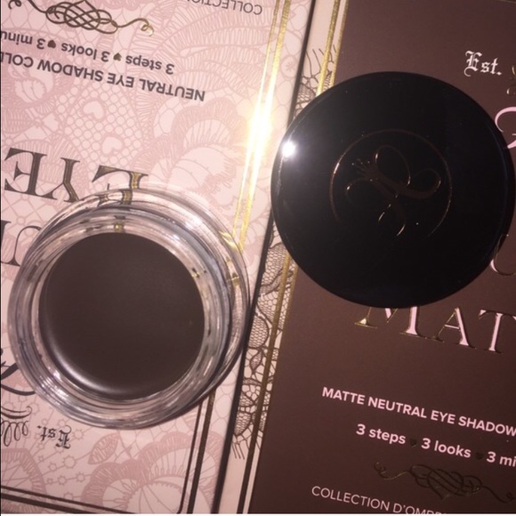 Anastasia Sable Waterproof Creme Color