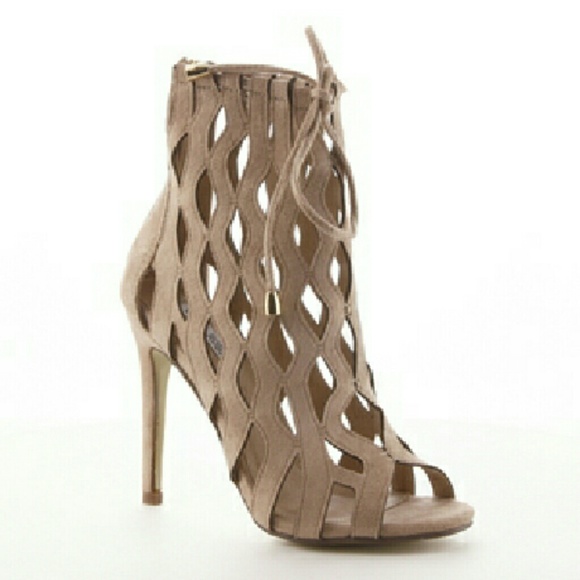 Cape Robbin Shoes - BOGO New beige booties