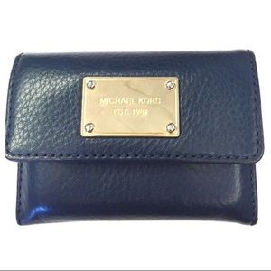 Michael Kors Small Wallet w Keychain (Navy)