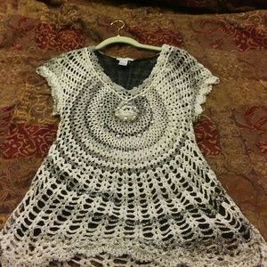 Black and whit shirt