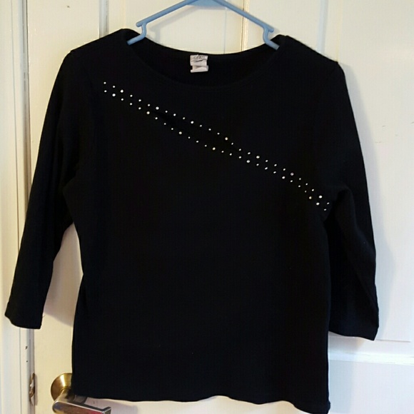 Cute shirt with slit