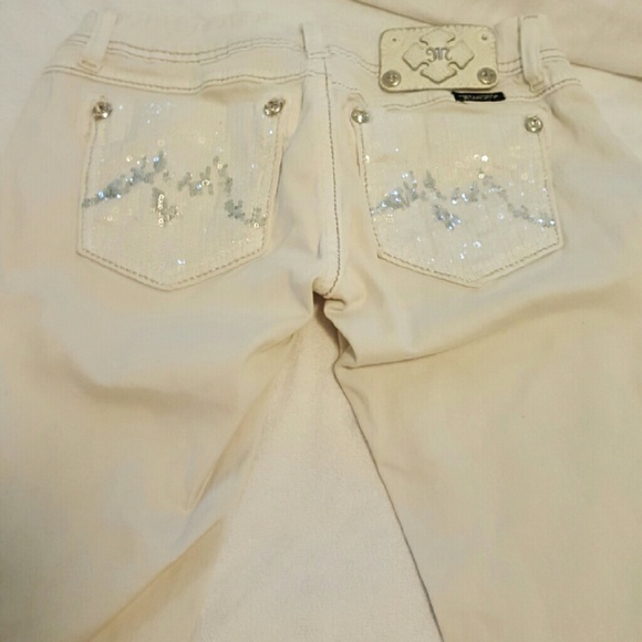 White miss me jeans