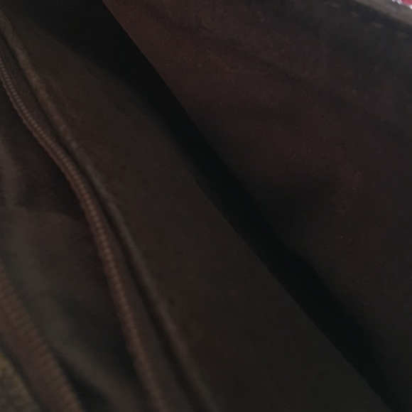 Pics of inside the bag