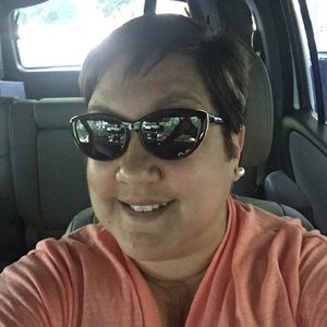 Meet your Posher, Melissa