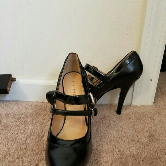 Nine West Mary Jane heels