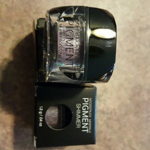 Younique Mineral Eye shadow