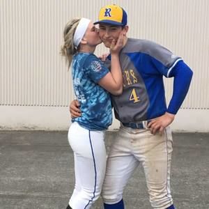 Meet your Posher, Skylar