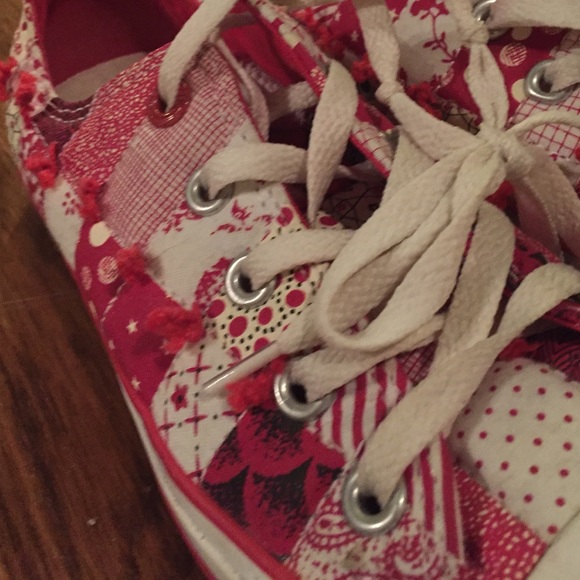 Patchwork Converse! - Picture 3 of 3