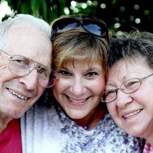 Meet your Posher, Cindy - Picture 1 of 1