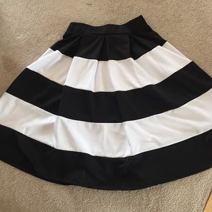 Black and white striped A-line skirt, Size large