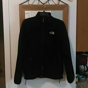 Black fleece  size medium the  north Face
