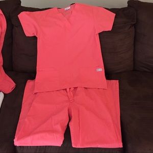 UA Scrubs. Top is small and bottoms are Medium