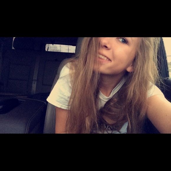 Meet your Posher, Taylor - Picture 1 of 1