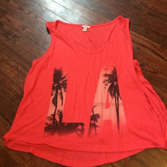 pink tank top