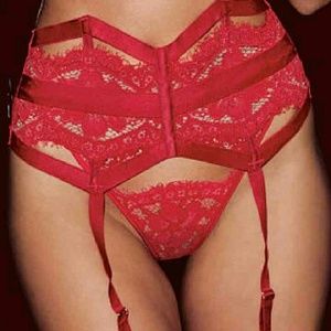 New red VS garter