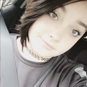 Meet your Posher, Courtney