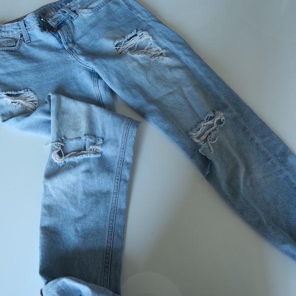 H&M Boyfriend Low Waist Tapered Jeans