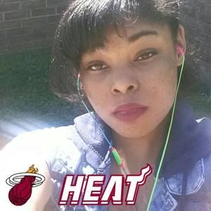 Meet your Posher, Nikkia