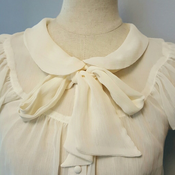 HM Divided pussy bow blouse/ Peter Pan collar - Picture 2 of 4