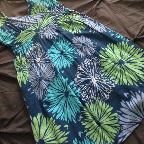 Host PickFloral Dress - Picture 3 of 4