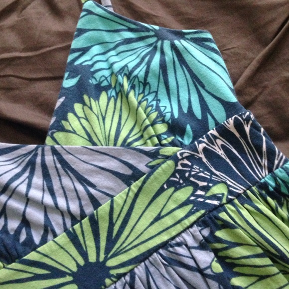 Host PickFloral Dress - Picture 4 of 4