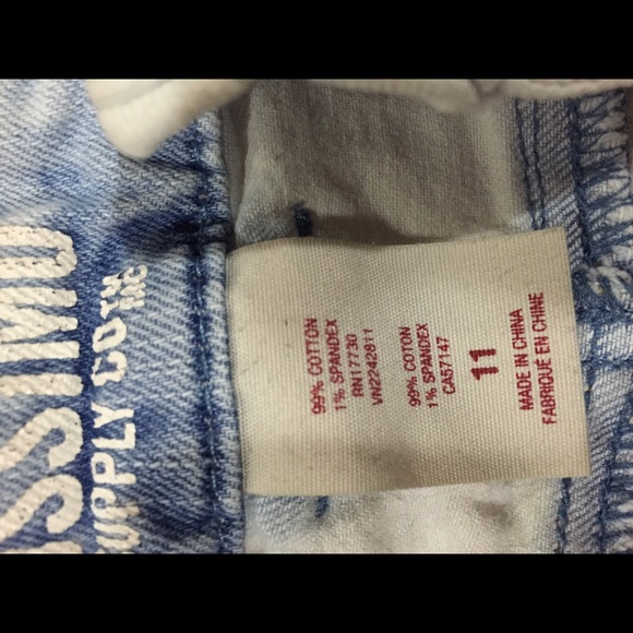 High wasted jean shorts - Picture 3 of 3