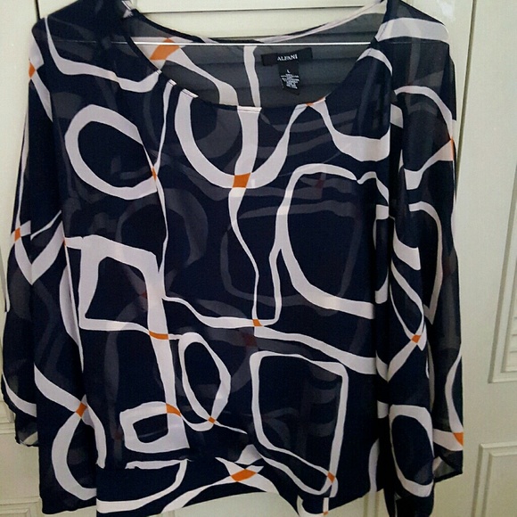 Short sleeved blouse by Alfani