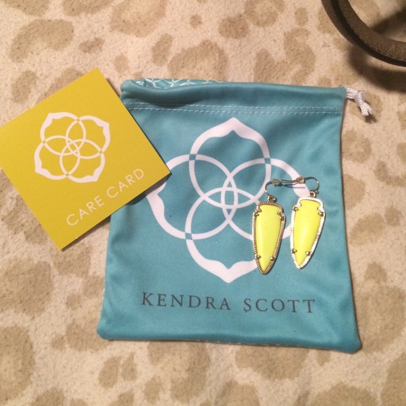 Kendra Scott skylar earrings